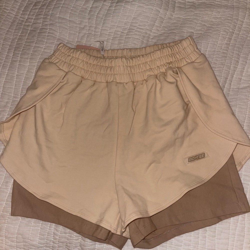 Bo + Tee Beige Layered Running Shorts in XS